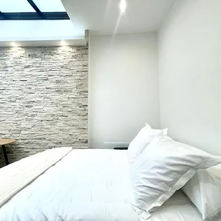Apartament Charming Flat - Clichy